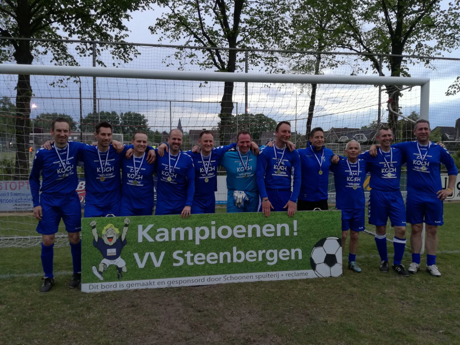 Seizoen 2015/2016: V.V. "Steenbergen" donderdag1/veteranen1 (kampioen 1e klasse C)
